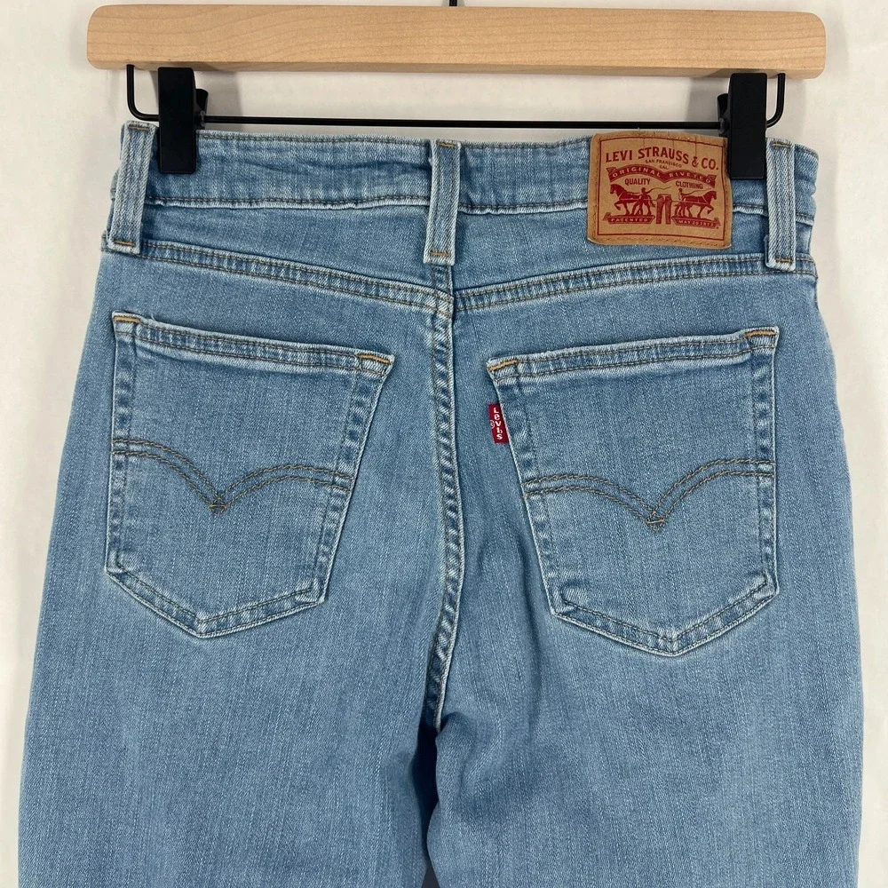 Levi's 726 Bootcut Jeans Womens 28 Blue Denim High Rise Light Wash Flared Leg - Picture 8 of 13